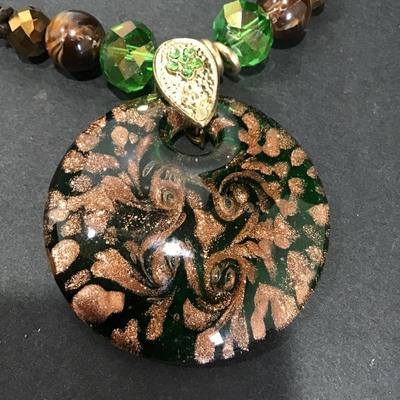 Beautiful glass pendant necklace & earrings