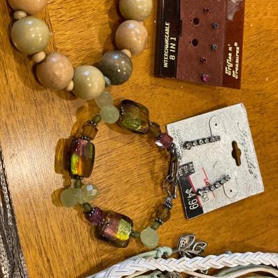 Earrings, bracelets and necklaces