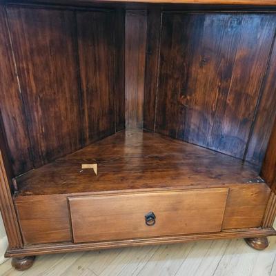 Sale Photo Thumbnail #13: Turn of the Century Lighted Early American Corner Hutch

Description: Intended to dim lights, 3 shelves, hidden drawer, lock & key
Dimensions: 83x43x28
Damage: Normal wear