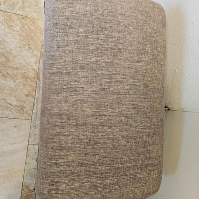 Sale Photo Thumbnail #70: Custom Covered French Provincial Vanity Stool

Dimensions: 18x24x16
Damage: Normal wear
