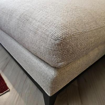 Sale Photo Thumbnail #108: Crate & Barrel Chaise Lounge, Tweed Fabric, Oatmeal

Dimensions: 32x40x76
Damage: Normal wear