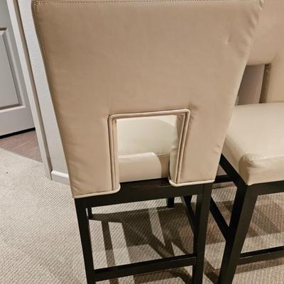 Sale Photo Thumbnail #126: Pair of Contemporary Vinyl Open-Back Bar Stools

Dimensions: 40x19x18, Seat 24”
Damage: Normal wear
