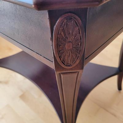 Henredon Solid Wood End Table (LR-EL)