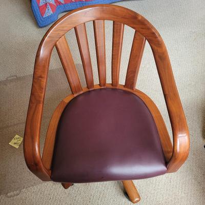 Gunlocke Wood and Leather Office Chair (BR1-EL)
