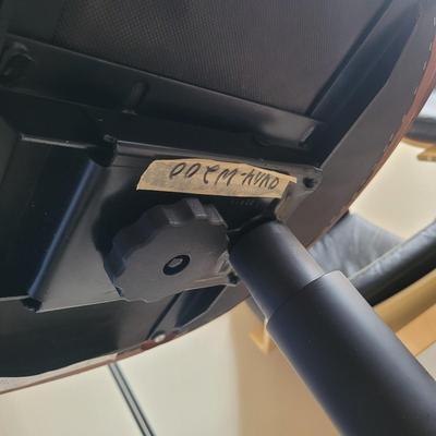 Gunlocke Wood and Leather Office Chair (BR1-EL)