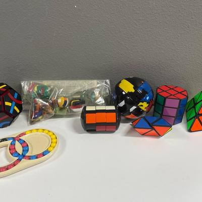 Sale Photo Thumbnail #250: Puzzle games out of boxes