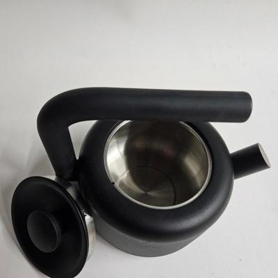 Sale Photo Thumbnail #208: DM64. Fellow Clyde Electric Kettle

Dimensions: 8.5x10.5x7
Damage: Missing hot plate, some wear to spout