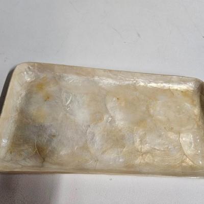 Sale Photo Thumbnail #262: DM70. Lot of Perfume Bottles on a Capiz Shell Tray

Dimensions: 24x36
Damage: Normal wear