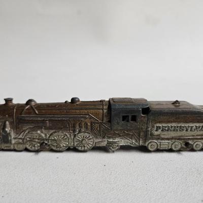 Sale Photo Thumbnail #276: DM73. Lot of Tootsie Toy Trains

Dimensions: Creamer – 3x4x2, Sugar – 3x6x2.5
Damage: Normal wear