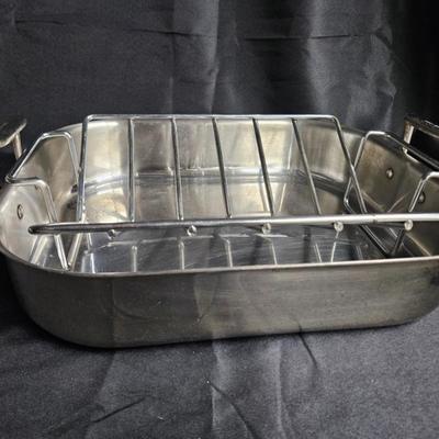 Sale Photo Thumbnail #369: Cuisinart Chef’s Classic Stainless 16-inch Roasting Pan

Dimensions: 17.5x14x3
Damage: Normal wear