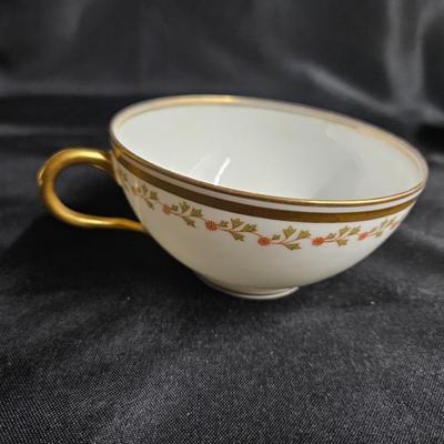 Sale Photo Thumbnail #381: Old Abby Limoges Porcelain Cups & Saucers
Description: 3 cream soup cups, 2 teacups, 5 saucers

Damage: Normal wear