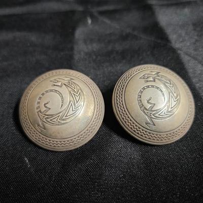 Sale Photo Thumbnail #394: Sterling Silver Round Post Earrings, Lizard

Damage: Normal wear