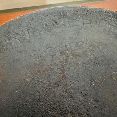 Wagner Dutch Oven