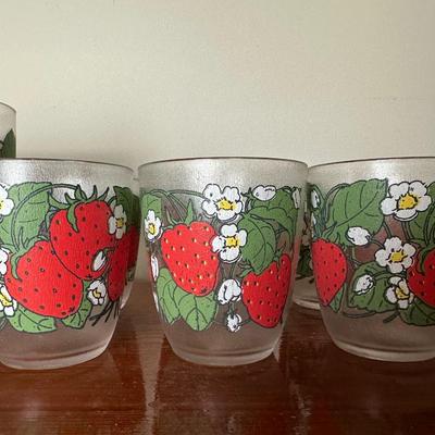 Stotter Strawberry Plastic Cups with Original Boxes