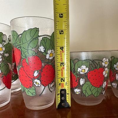Stotter Strawberry Plastic Cups with Original Boxes