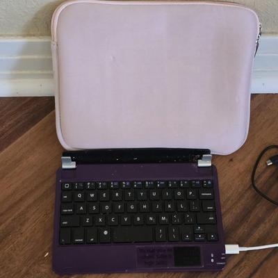 Mixed Electronics & Accessories Lot – Chargers, Keyboards, Tablet Gear & More