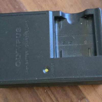 Mixed Electronics & Accessories Lot – Chargers, Keyboards, Tablet Gear & More