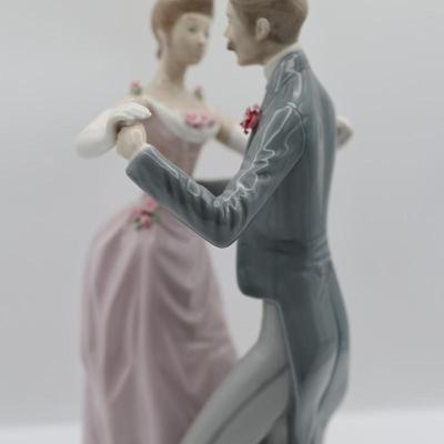 Lladro Figurine "Anniversary Waltz"