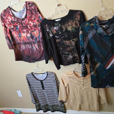 Christopher & Banks Women’s Tops – Mixed Prints & Styles – Size Small / Petite – Lot of 6
