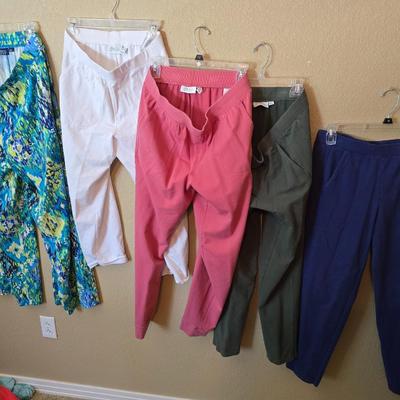 Lot of 5 Women's Medium d&co. Active & Beach Pull-On Pants
