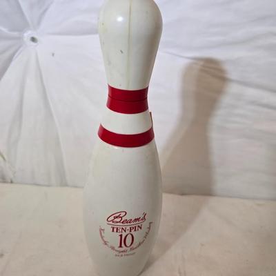 Vintage Advertising bottle Lot – Beam’s Bottle Pin, Platte Valley Jug, Coors ashtray / Dish
