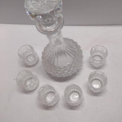 Seven Piece Decanter and Cordial Glass Set