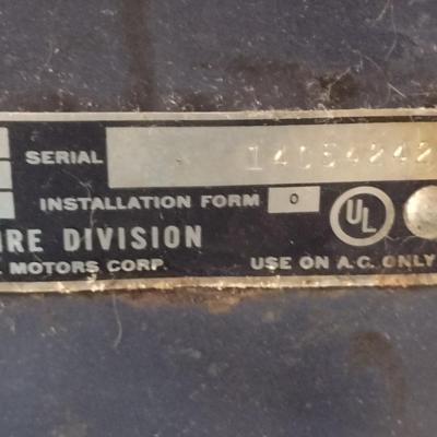 Vintage Frigidaire Electric Stove and Oven: Model RO-60