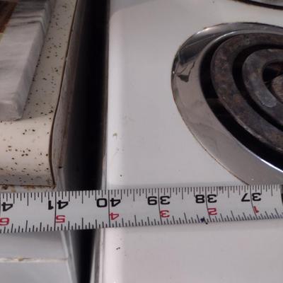 Vintage Frigidaire Electric Stove and Oven: Model RO-60
