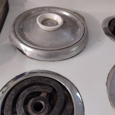 Vintage Frigidaire Electric Stove and Oven: Model RO-60