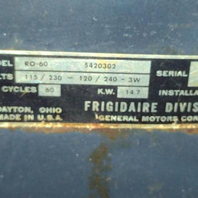 Vintage Frigidaire Electric Stove and Oven: Model RO-60