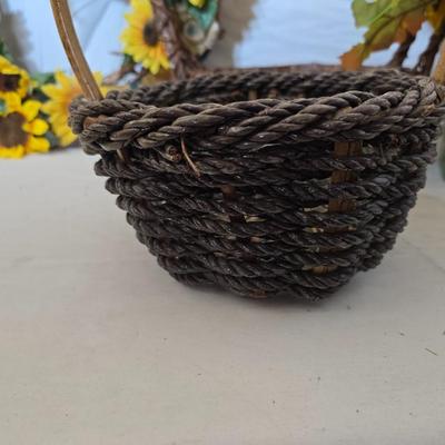 Woven Baskets & Sunflower Wreaths – Rustic Country Decor