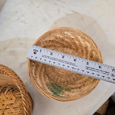 Woven Baskets & Sunflower Wreaths – Rustic Country Decor