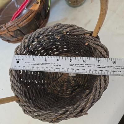 Woven Baskets & Sunflower Wreaths – Rustic Country Decor