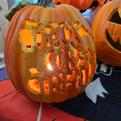 Lot of Halloween Jack-O'-Lantern Decor – Light-Up Pumpkins, Buckets & More!