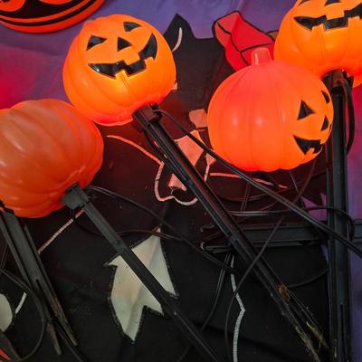 Lot of Halloween Jack-O'-Lantern Decor – Light-Up Pumpkins, Buckets & More!