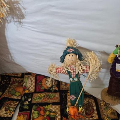Fall Scarecrow Decor Lot – Straw scarecrows, & Tree skirt and yard flag