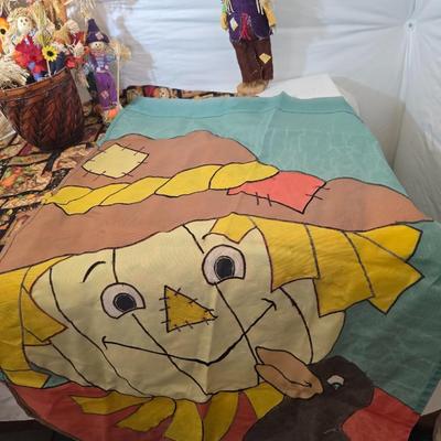 Fall Scarecrow Decor Lot – Straw scarecrows, & Tree skirt and yard flag