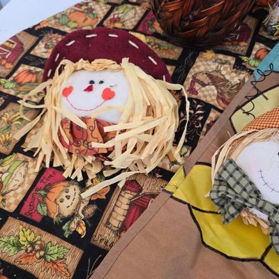 Fall Scarecrow Decor Lot – Straw scarecrows, & Tree skirt and yard flag