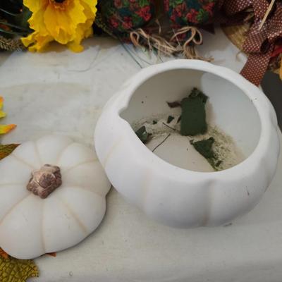 Fall Harvest Decor Lot – Pumpkins, Wreaths, Scarecrow, Garlands & More!