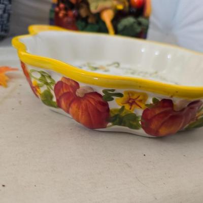 Thanksgiving Decor Lot – Gurley Candles, Animated Plush Turkey, Faux Fruit, Linens Gurley Candle turkeys