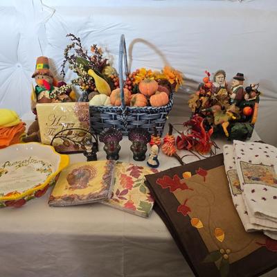 Thanksgiving Decor Lot – Gurley Candles, Animated Plush Turkey, Faux Fruit, Linens Gurley Candle turkeys