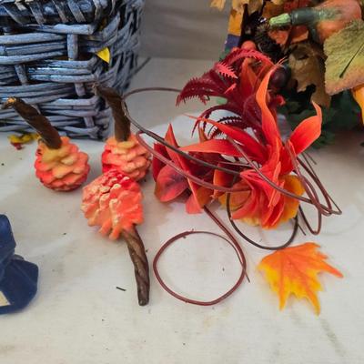 Thanksgiving Decor Lot – Gurley Candles, Animated Plush Turkey, Faux Fruit, Linens Gurley Candle turkeys