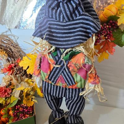 Fall Entryway & Tabletop Decor Lot – Wreaths, Pumpkins, Scarecrow & More