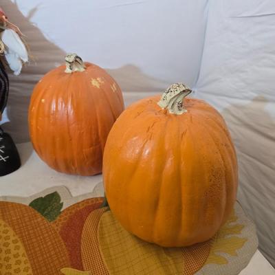 Fall Entryway & Tabletop Decor Lot – Wreaths, Pumpkins, Scarecrow & More