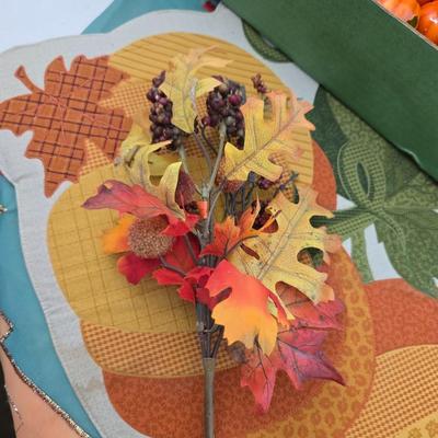 Fall Entryway & Tabletop Decor Lot – Wreaths, Pumpkins, Scarecrow & More