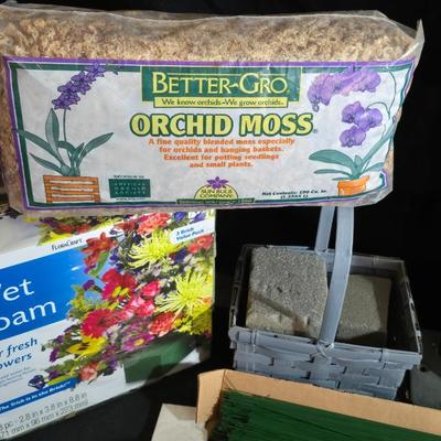 Floral Design Supply Lot – Wet Foam, Flower Picks, Organizing tube rack & Arrangement Tools
