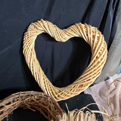Lot of Wreath Forms – Grapevine, Straw, Foam & Heart-Shaped Bases for Crafting