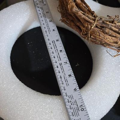 Lot of Wreath Forms – Grapevine, Straw, Foam & Heart-Shaped Bases for Crafting