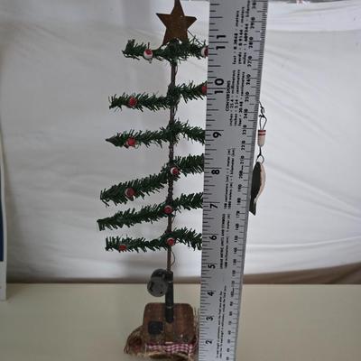 Vintage & Rustic Christmas Décor Lot – Nutcrackers, Towels, Ornaments, Reindeer & More