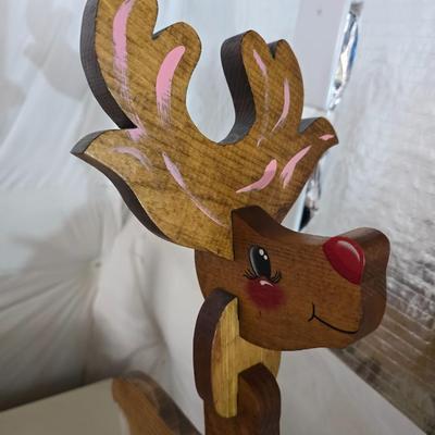 Vintage & Rustic Christmas Décor Lot – Nutcrackers, Towels, Ornaments, Reindeer & More